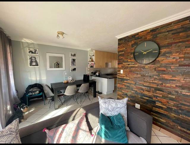 2 BEDROOM PROPERTY TO RENT IN EQUESTRIA